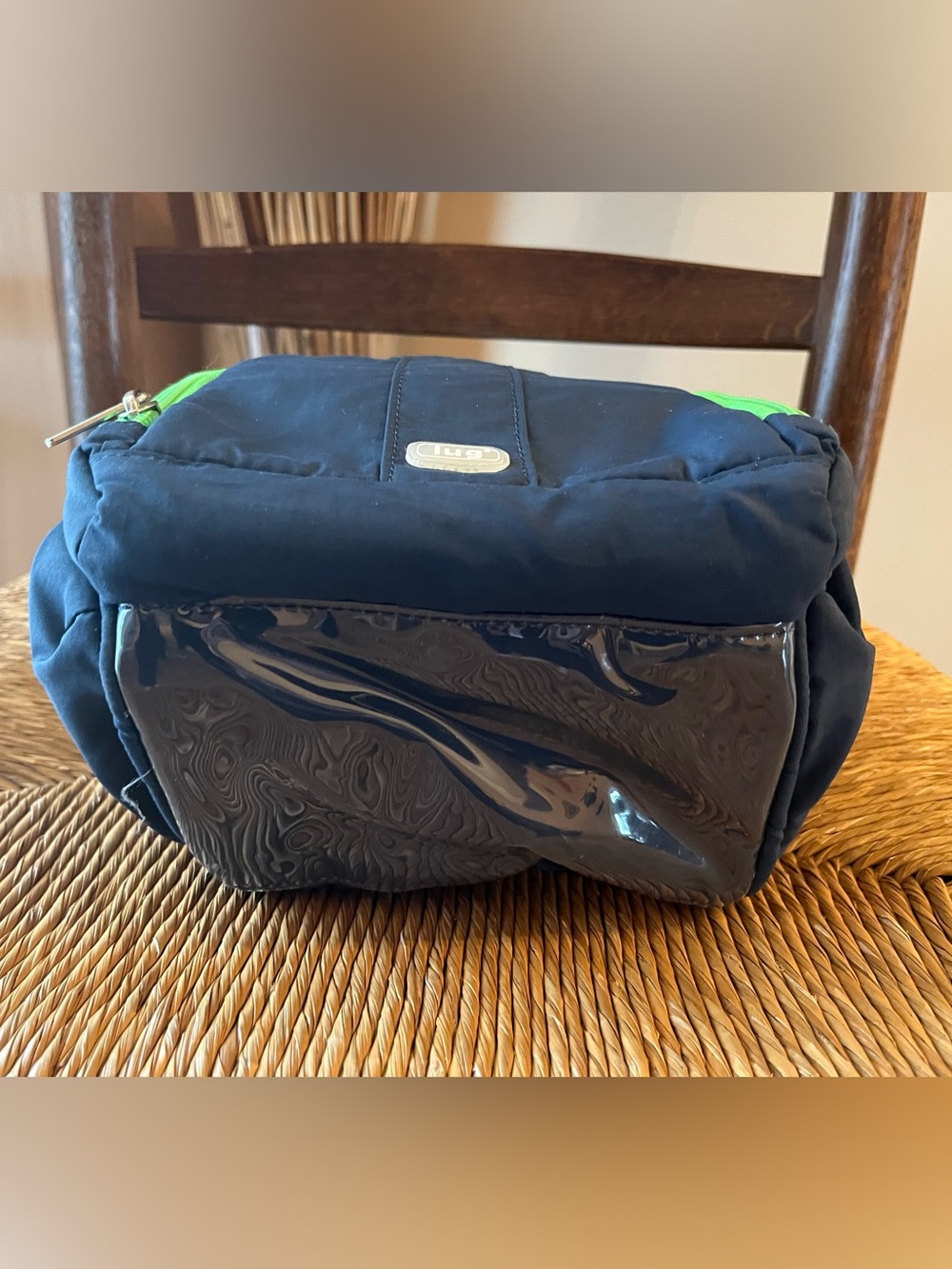 Lug Caddy Vertical Toiletry Bag Crossbody Navy Blue Lime Green Trim Travel - Picture 4 of 15